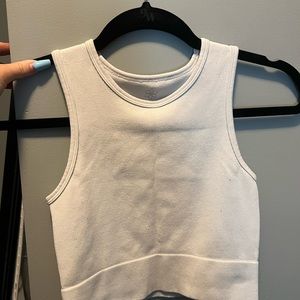 Aura white fitted cropped tank size small